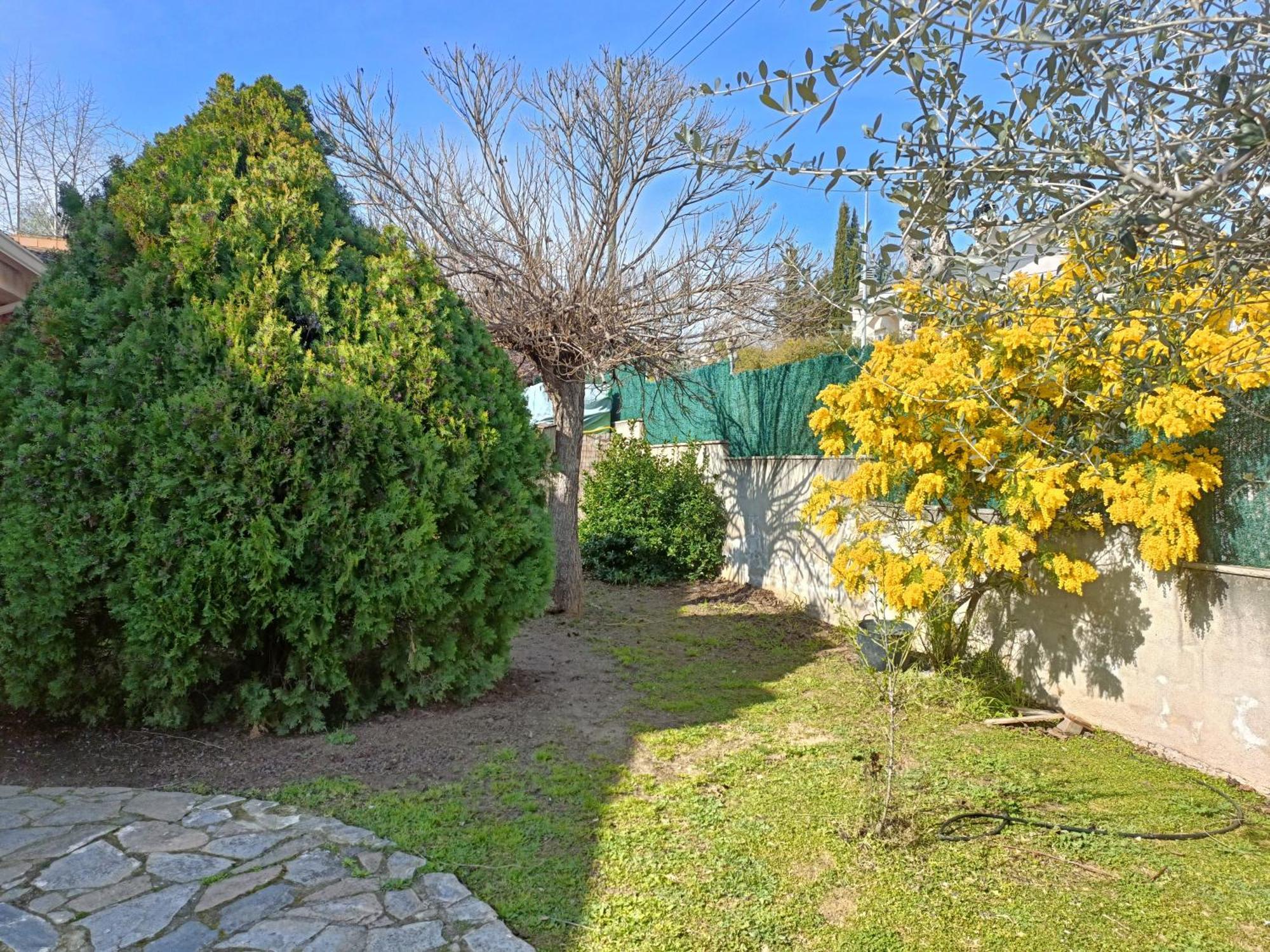 Casa Con Jardin Y Piscina Privada. Villa Santa Eulalia de Ronsana ภายนอก รูปภาพ