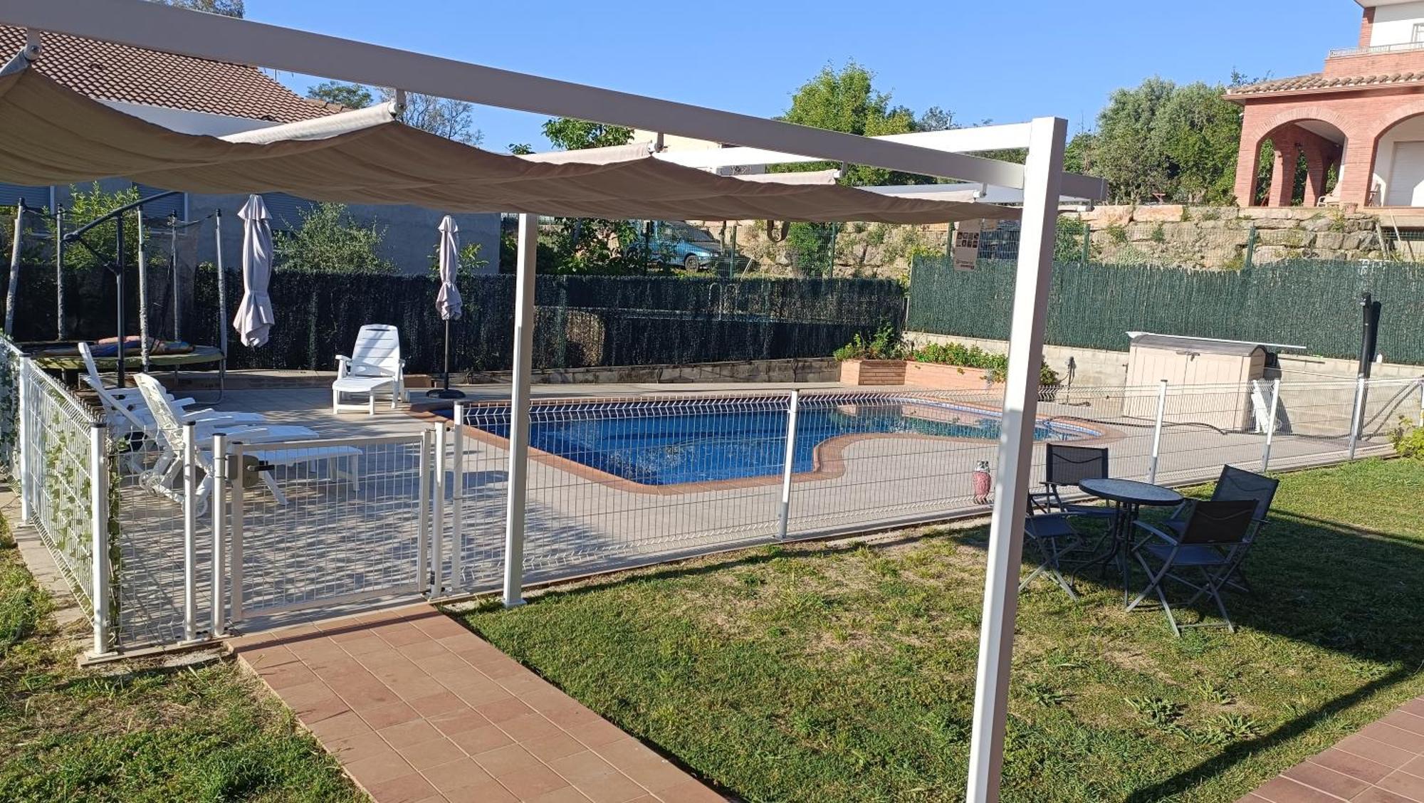 Casa Con Jardin Y Piscina Privada. Villa Santa Eulalia de Ronsana ภายนอก รูปภาพ