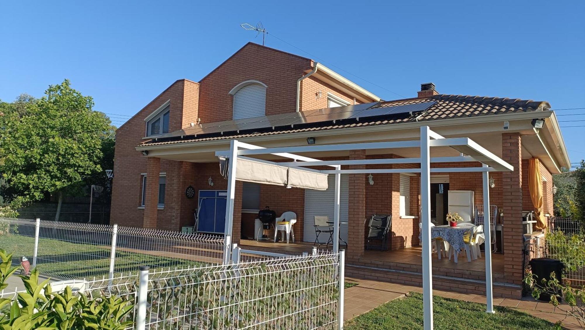 Casa Con Jardin Y Piscina Privada. Villa Santa Eulalia de Ronsana ภายนอก รูปภาพ