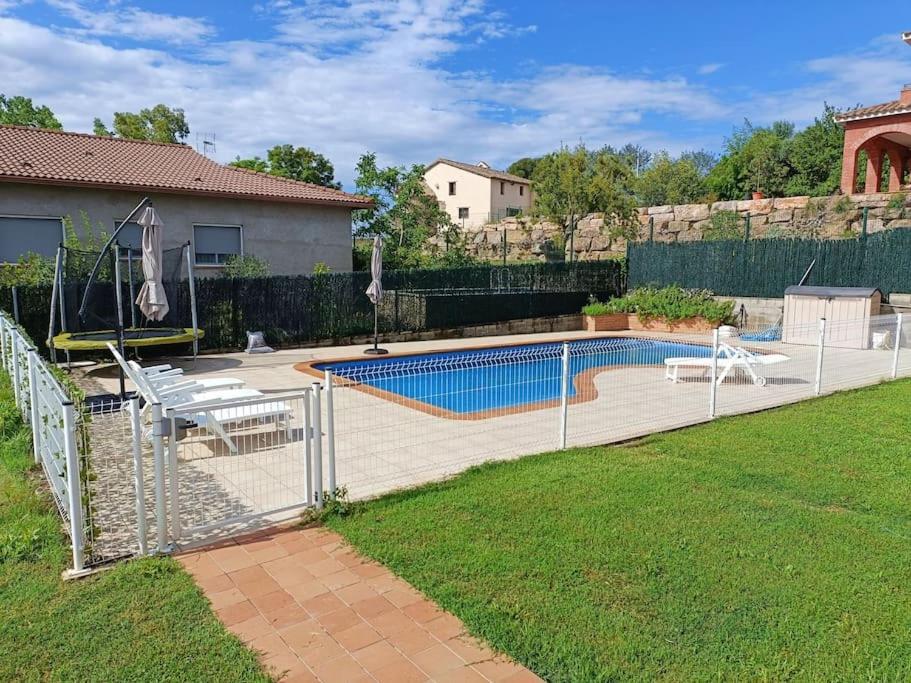 Casa Con Jardin Y Piscina Privada. Villa Santa Eulalia de Ronsana ภายนอก รูปภาพ
